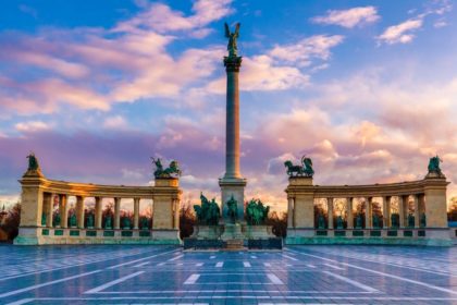 Hero’s square – Who are the heroes? Hero’s square – Who are the heroes?