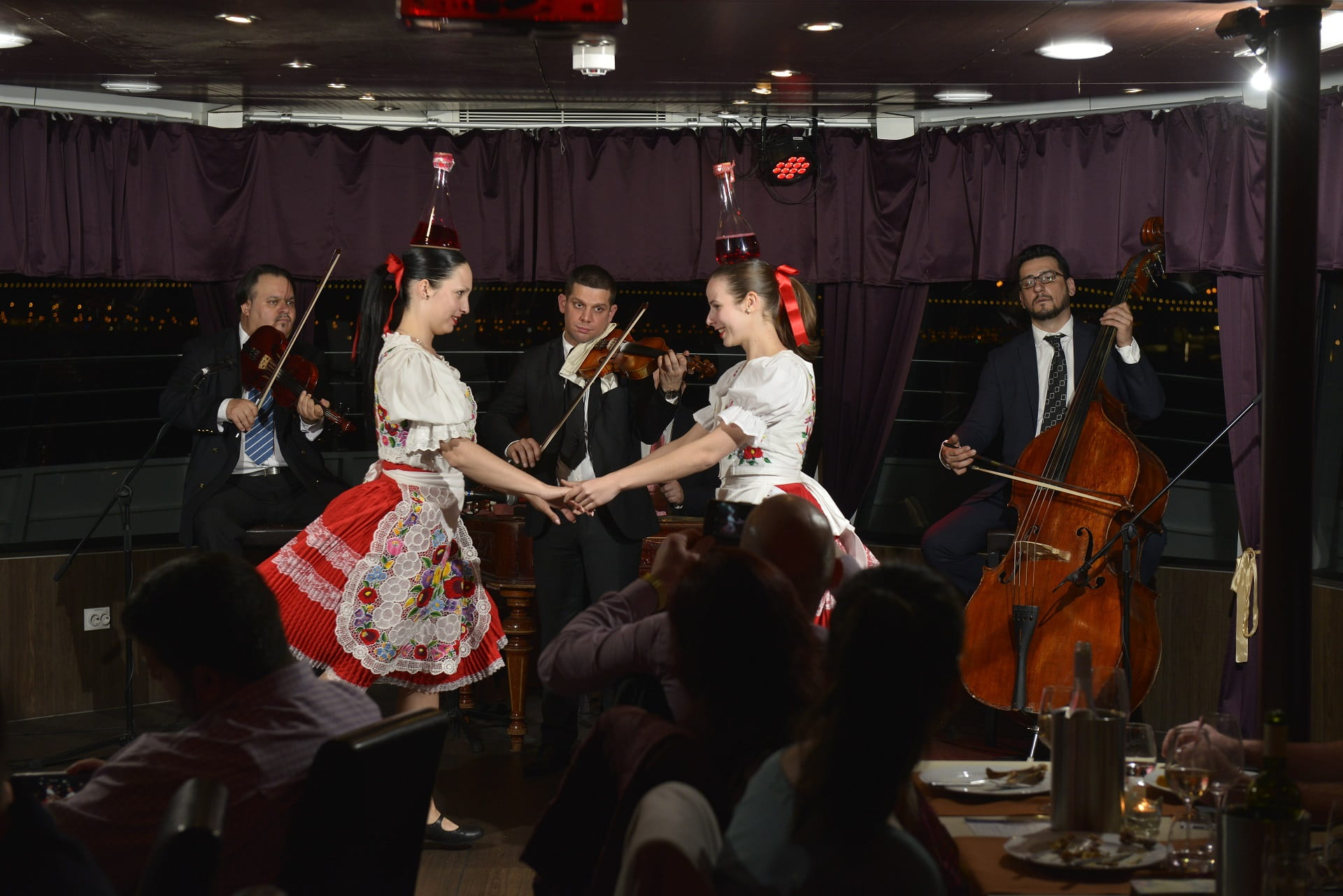 danse folklorique hongroise danse folklorique hongroise