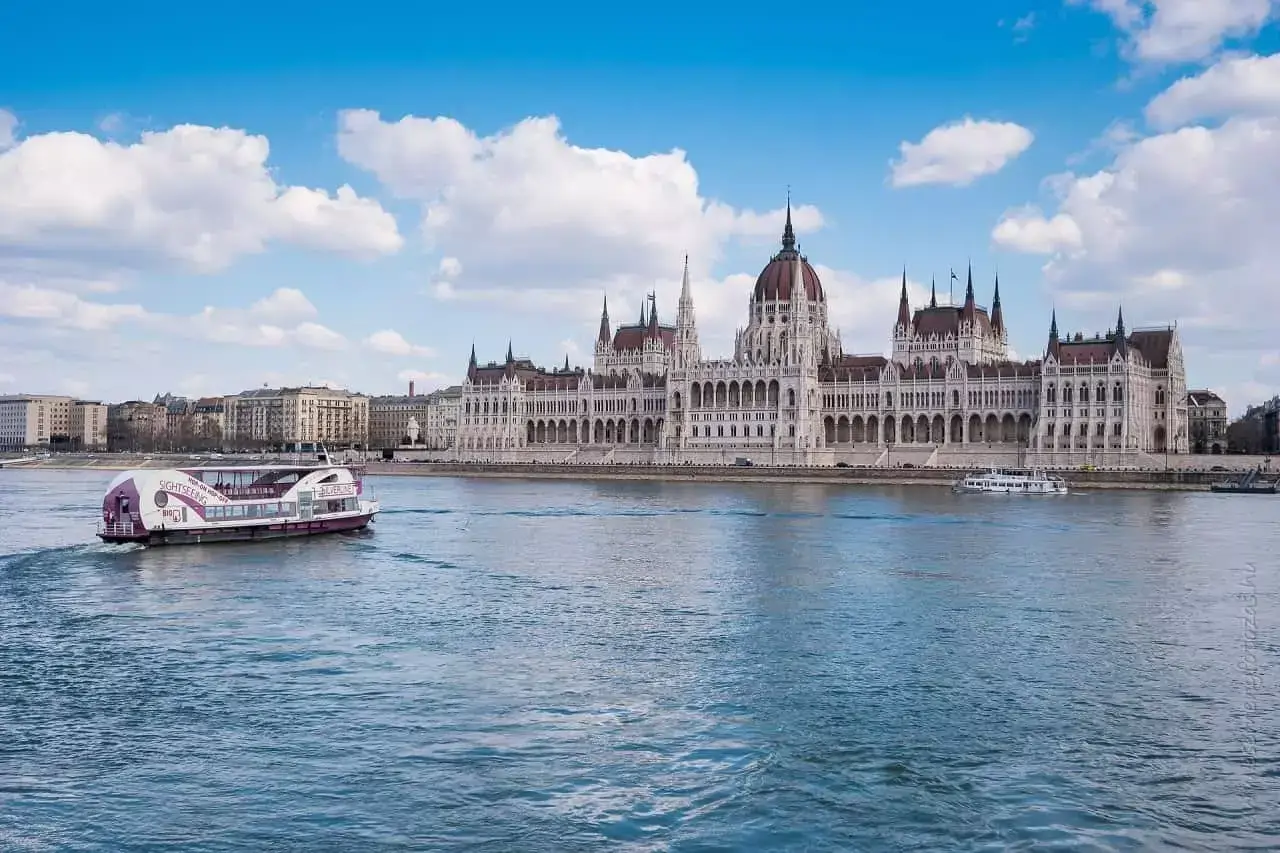 Budapest-sightseeing-cruise Budapest sightseeing cruise