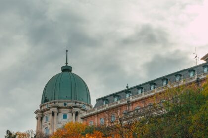 castle-autumn buda castle autumn